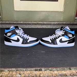 Air Jordan 1 Mid or High – UNC Blue/White/Black Women’s Size 11.5